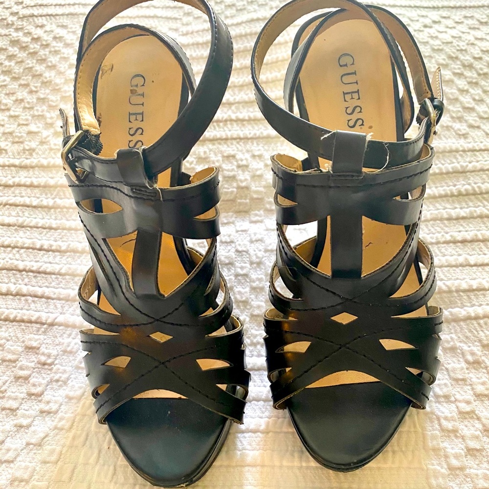 Black leather Guess sandal  heels, size 8